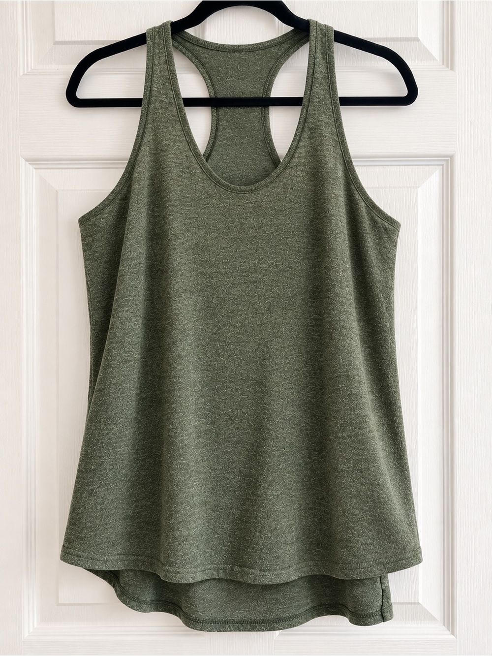 ALO Yoga women’s  Olive Tank with Racerback